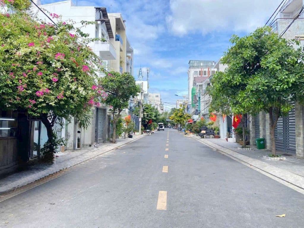 Hàng Hiếm Đất Mặt Tiền Đường 49 sát bên Lâm Văn Bền Ngang 9m Full Thổ