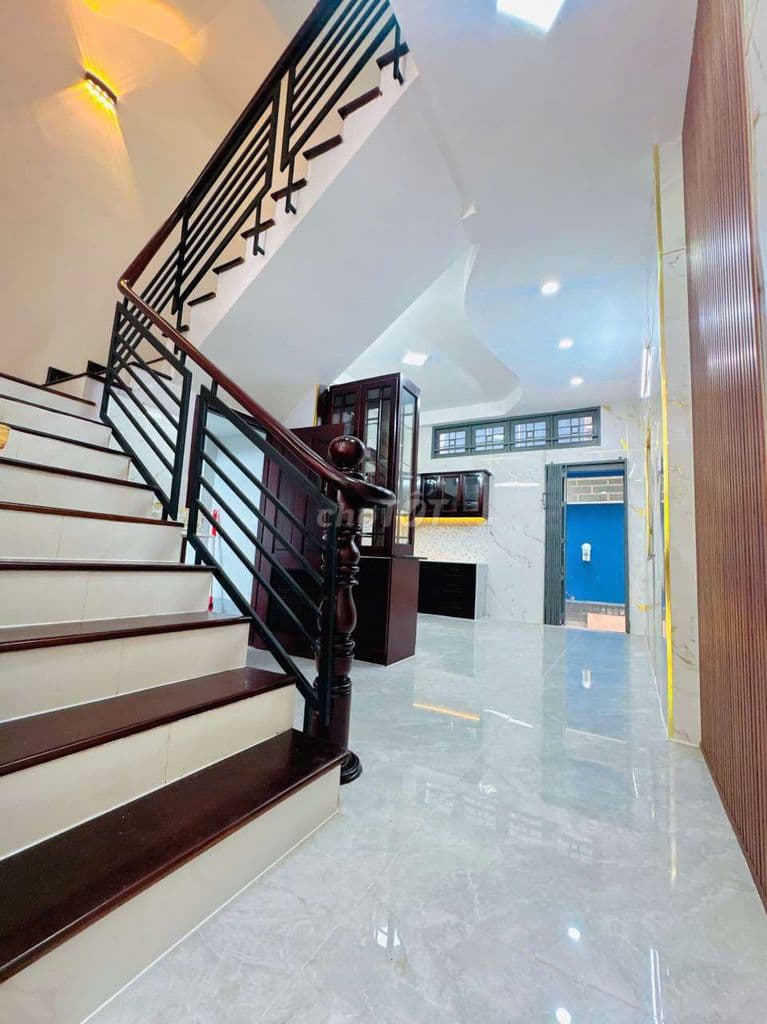 nhà mới mặt tiền view công viên bông sao P5,Q8 - Ảnh 3