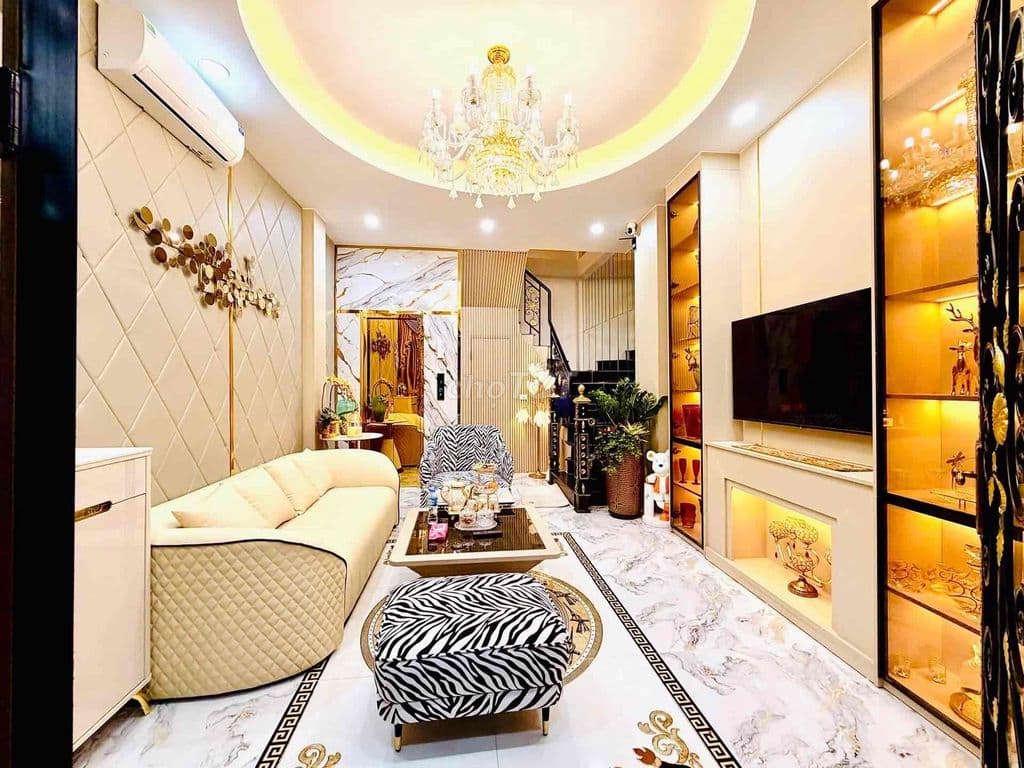 Bán nhà Trương Định - Ô tô qua nhà - 5 tầng thang máy. Giá: 9,55 tỷ