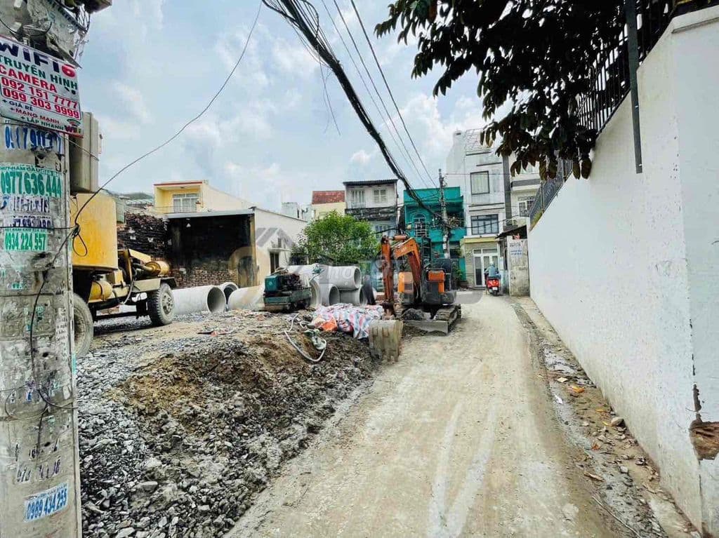 LÔ ĐẤT 2 MẶT TIỀN HXH NGAY CHỢ THỦ ĐỨC CHỈ 5 TỶ HƠN CÓ TL NHẸ - Ảnh 2
