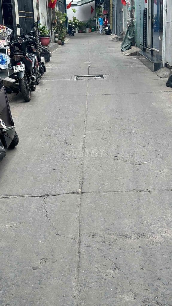 Hot, Bán gấp Nhà riêng Lê Văn Quới, 36m2, 2 tầng mời đẹp, hẻm xe hơi - Ảnh 3