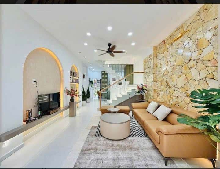 NHÀ ĐẸP HẺM ÔTÔPHẠM VĂN CHIÊU P14 GÒ VẤP,4X10M,1TRỆT,2 LẦU SÂN THƯỢNG