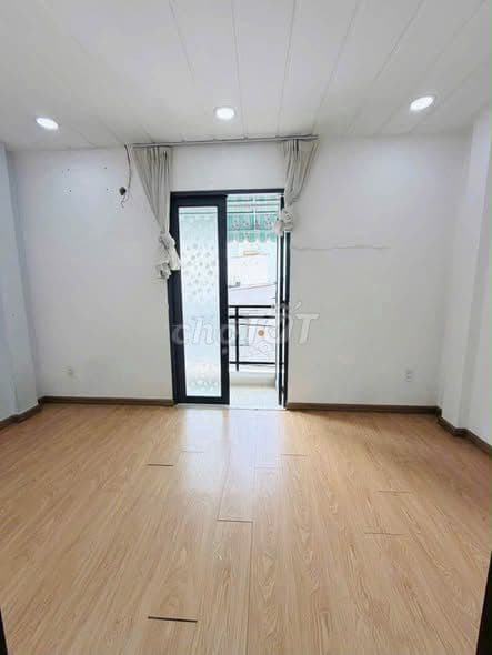 Ngang Hiếm 4,4 x 8 ( trệt lầu ) 2pn nhà mới ở liền khu VIP P3Q8 - Ảnh 2