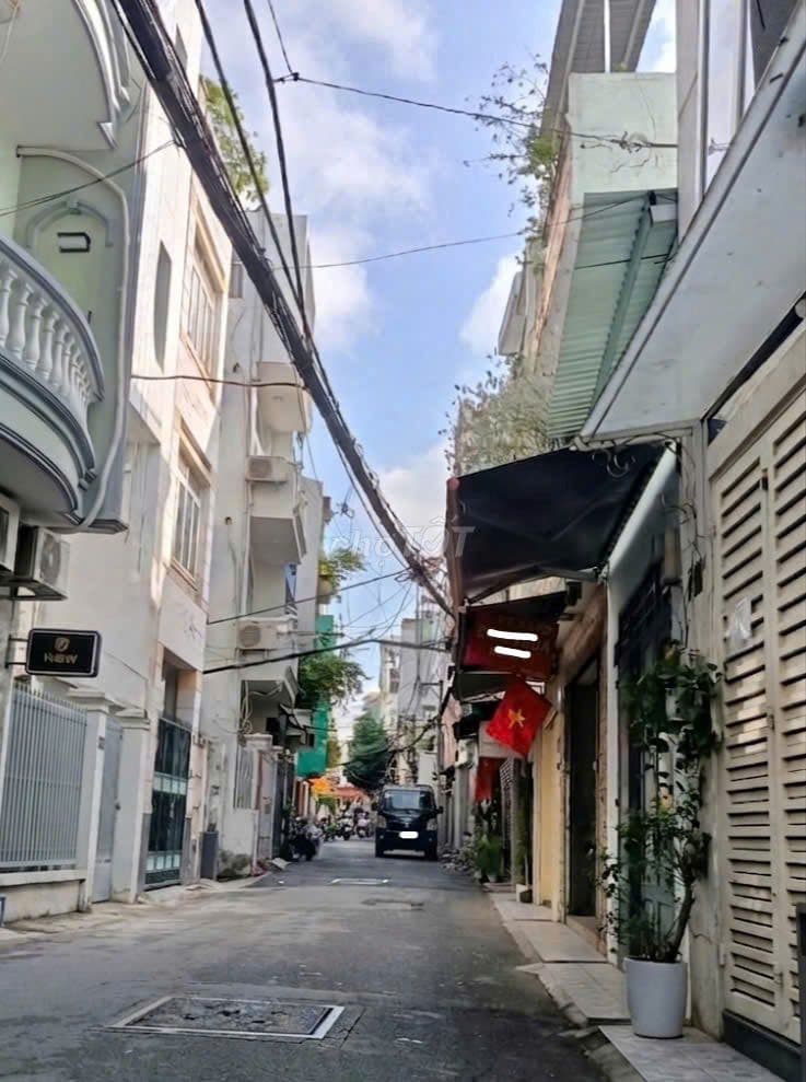 GIÁ TỐT, Bán 5T nhà mới - XH đậu cửa thông ra Đặng Văn Ngữ - Phú Nhuận