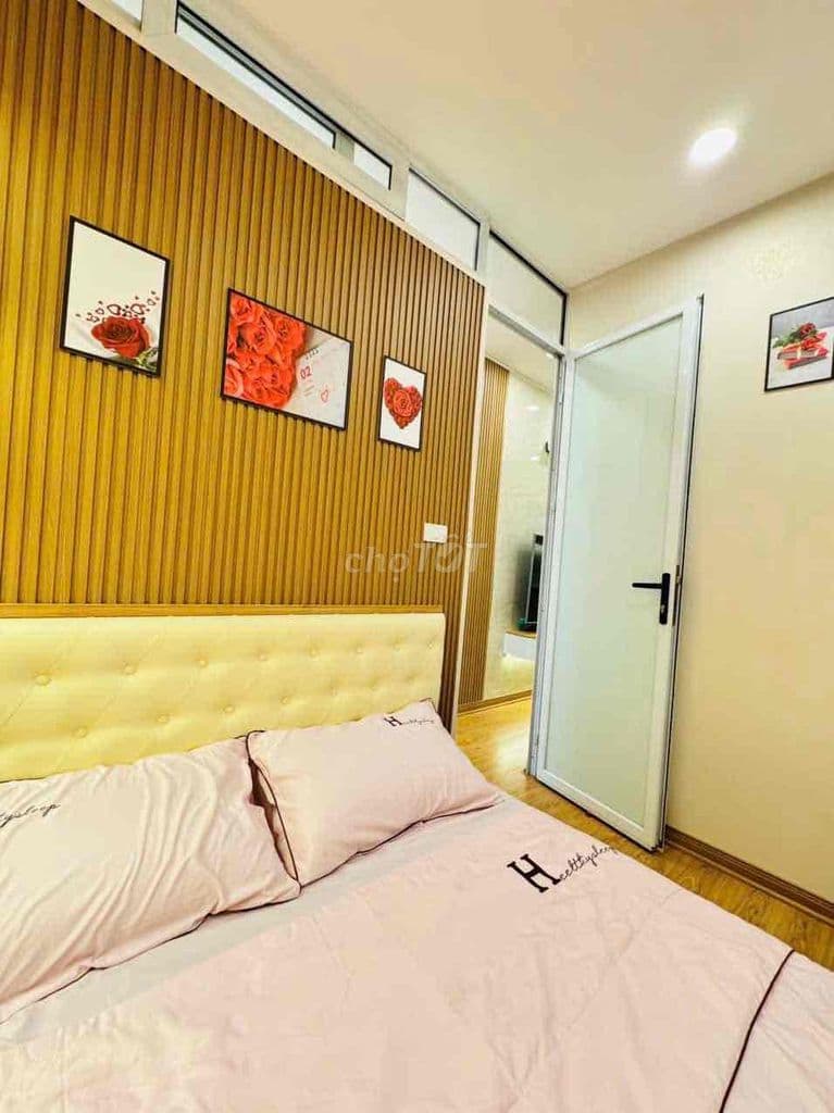 Chủ gửi bán TT Quỳnh Mai, ô tô tránh, 2 thoáng, 2PN full nội thất,60m2 - Ảnh 3