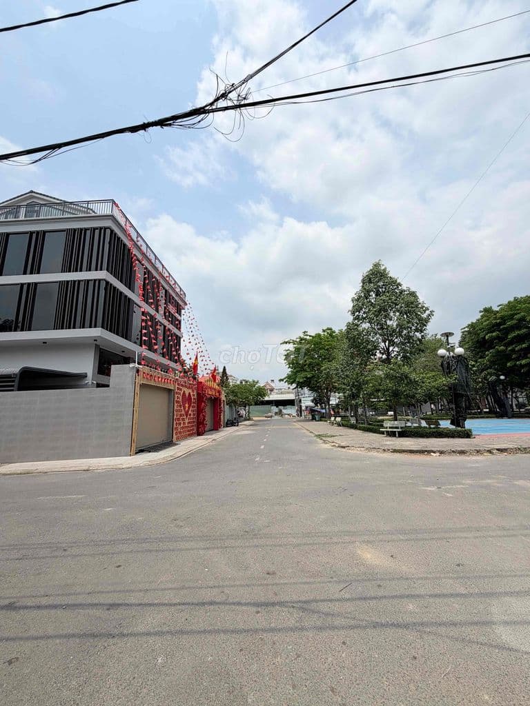 BÁN LÔ BIỆT THỰ 2 MẶT TIỀN Ngay Vạn Phúc ( 15x30) GẦN CÔNG VIÊN - Ảnh 2