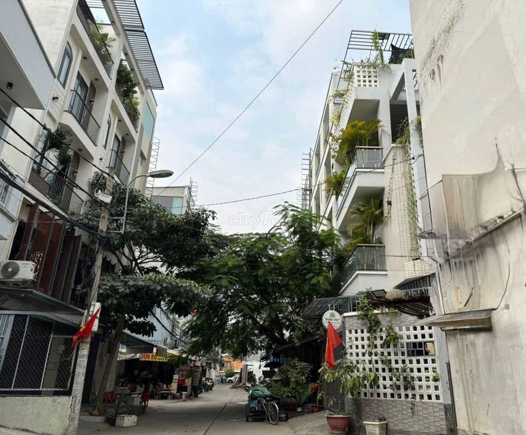 Bán nhà hẻm xe hơi Dương Quảng Hàm, Gò Vấp, 56m², 5 tầng, 9.8 tỷ TL