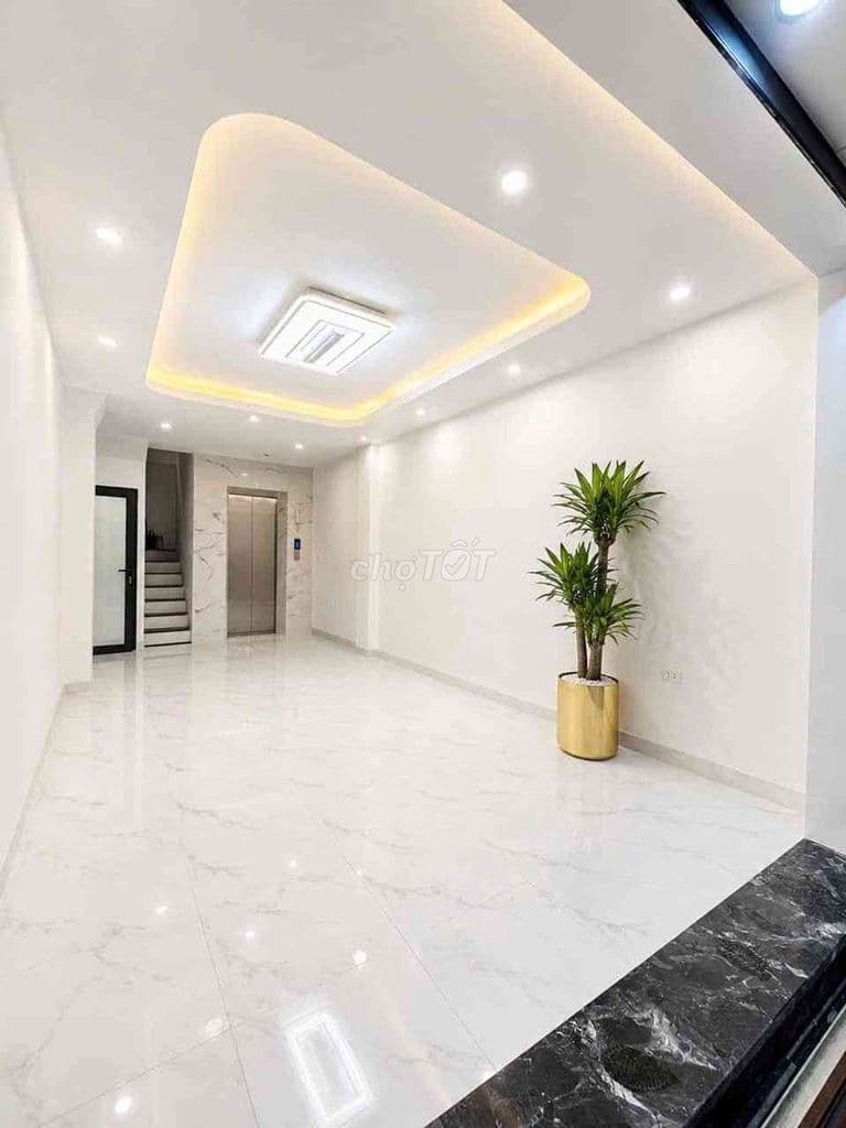Cực Hiếm , Nhà mới thang máy 35m ,6 tầng , ôtô VF3 đỗ cửa - Ảnh 2