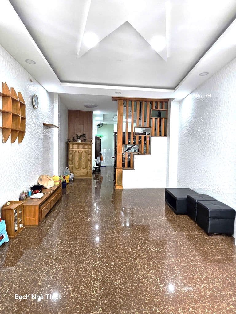 Mua bán nhà quận 4, 78m2 đất, hẻm rộng, xe hơi đậu sát nhà, 3 Tầng ! - Ảnh 3