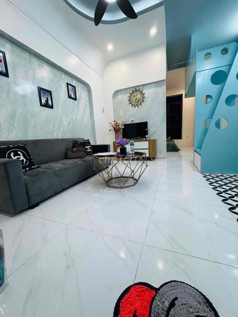 Tầm 2 tỷ có căn Tập thể 50m2, 2 ngủ sát phố Nguyễn Chinh-NT cao cấp - Ảnh 2