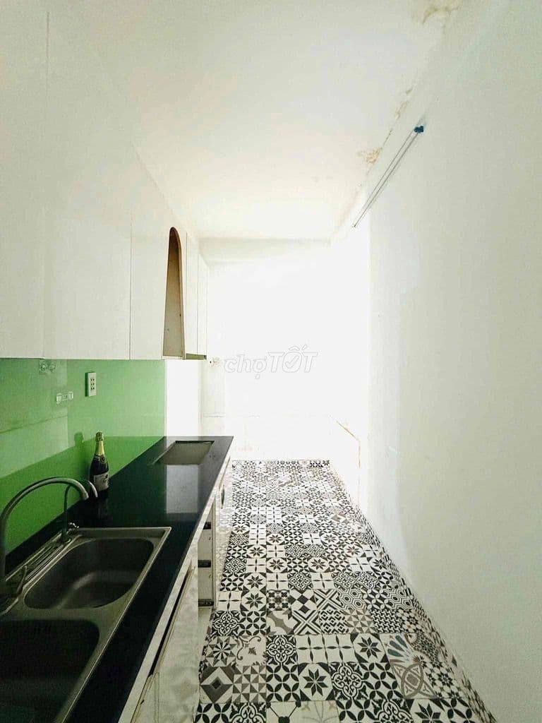 Bán gấp căn hộ chung cư Ngô Quyền, quận 5, thang bộ, 69m2 2PN-1WC SHR - Ảnh 3