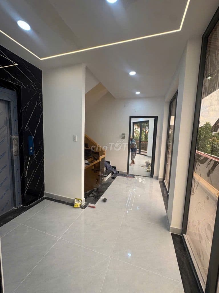 🏡 MẶT PHỐ LÔ GÓC – ĐỐI DIỆN AEON MALL TÊN LỬA – THANG MÁY CAO CẤP - Ảnh 2