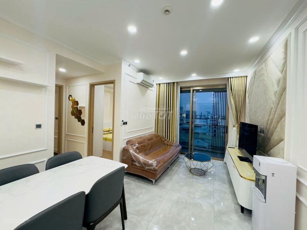 Kẹt tiền bán gấp căn hộ Midtown M8 Phú Mỹ Hưng,76m2, 2PN, full, 9.1 tỷ
