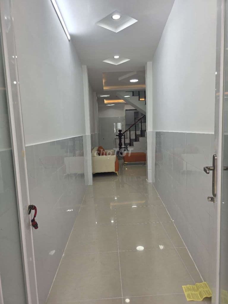 Bán nhà hẻm xe hơi đường Trương Công Định. DT 40m2 - Ảnh 2