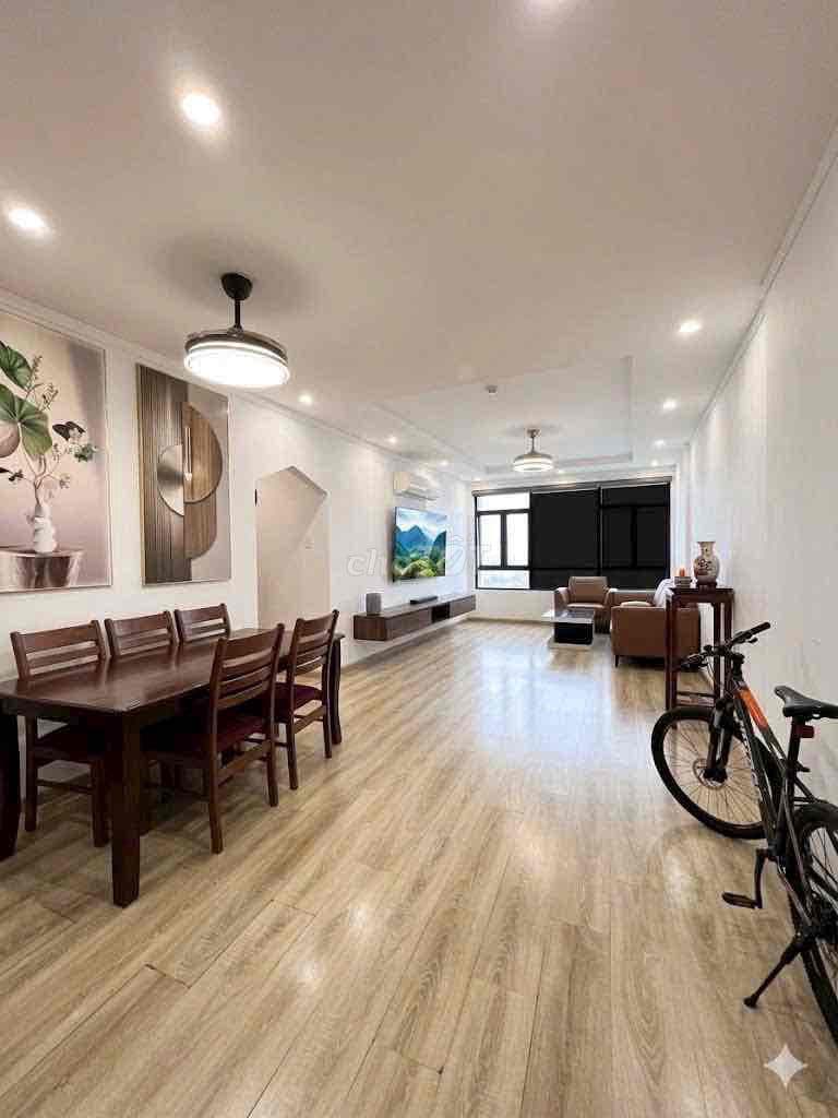 bán căn góc 121m2,3pn full nội thất ,sổ hồng riêng,