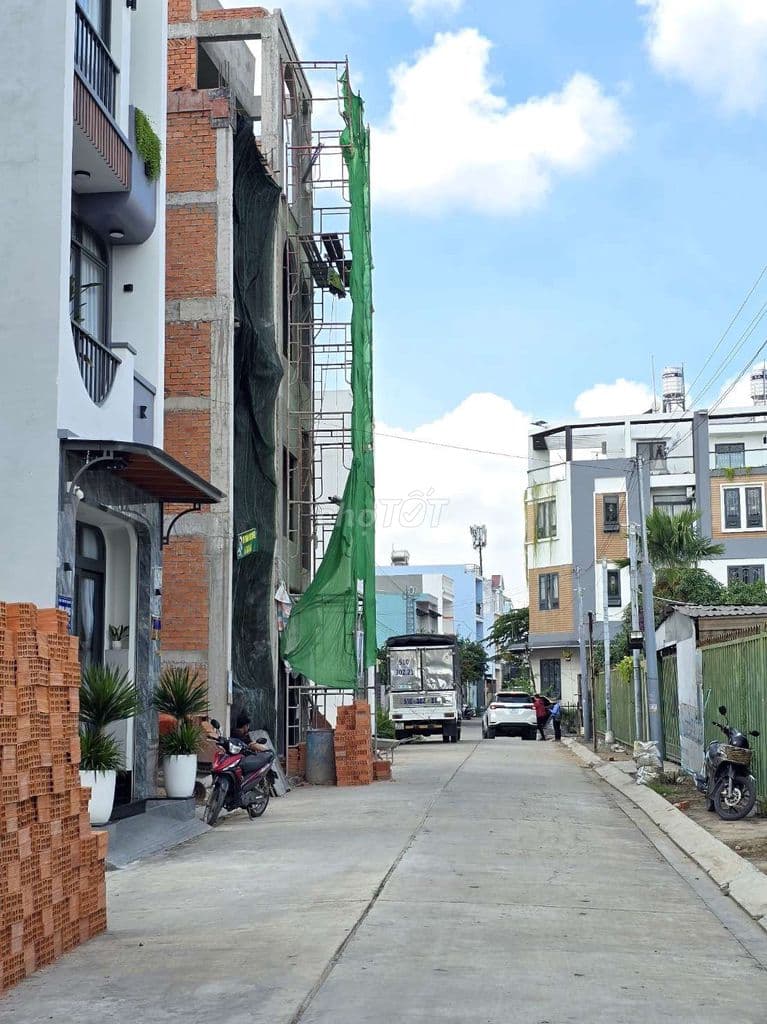 5.5 tỷ - Nhà Tỉnh Lộ 10, 4 Tầng, Hẻm ô tô 8m, Tặng Full Nội thất đẹp - Ảnh 3