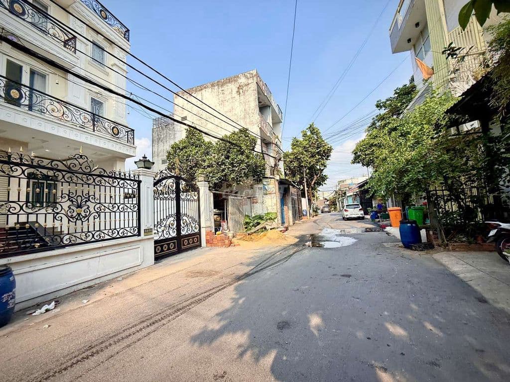 Dãy Trọ 5m x 30m. 126m2 Mặt Tiền Đường Thới An 20