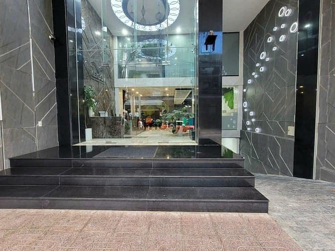 Tòa Nhà Hầm + 7 Tầng MT Gần Phan Đăng Lưu Q.PN Dòng Tiền Gần 3 Tỷ/Năm - Ảnh 2