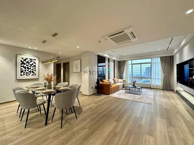 Bán nhanh căn 3PN Grand View PMH, DT 147m2, balcol siêu dài, nhà mới