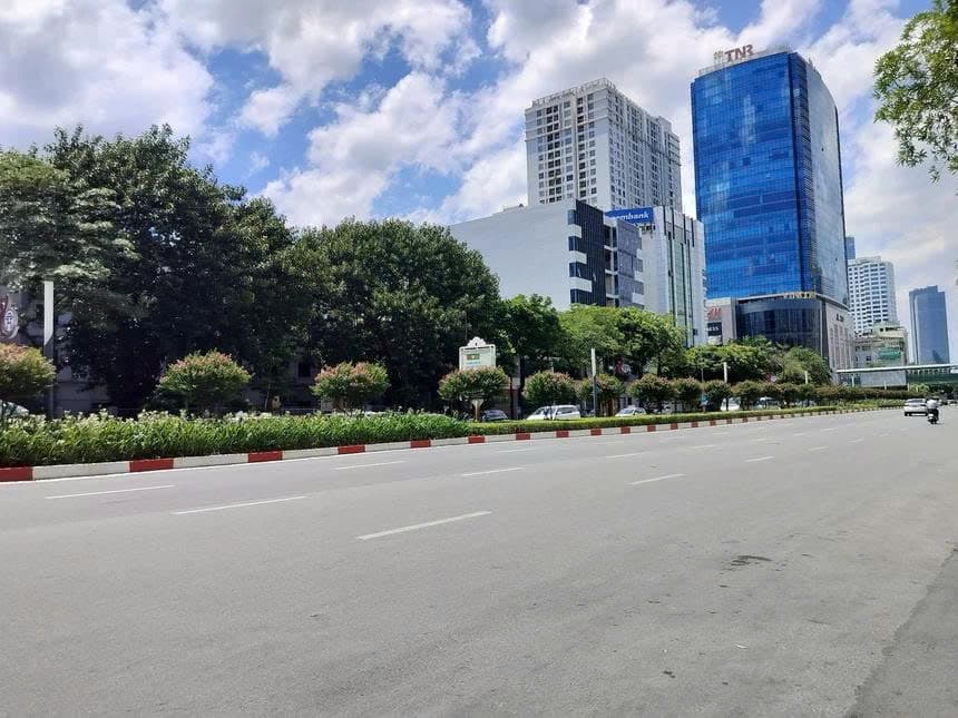 Bán nhà mặt phố Đ. Nguyễn Chí Thanh, P. Láng Thượng, Q. Đống Đa, Tp. Hà Nội