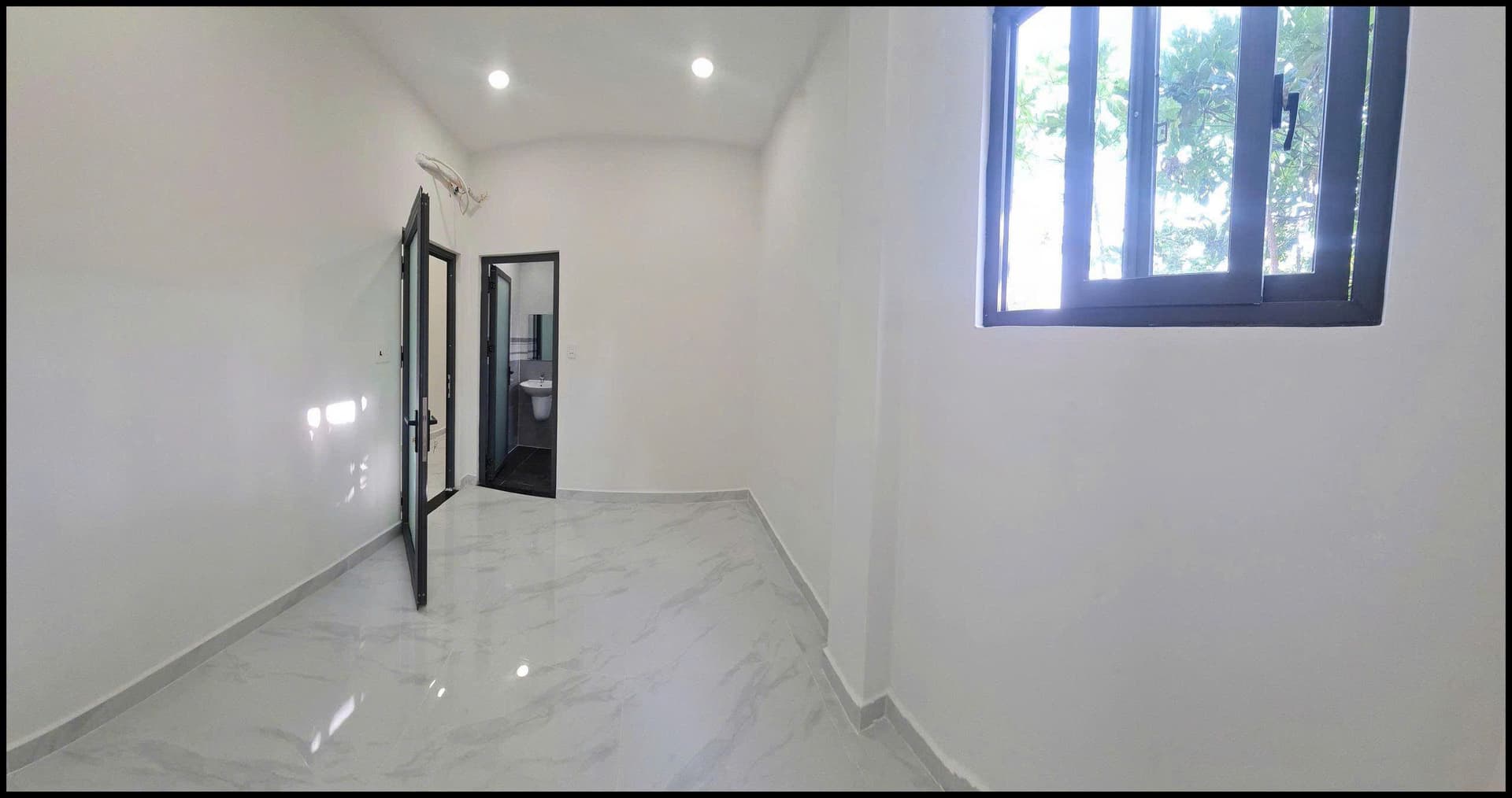 Bán nhà mặt phố P. Tân Phú, Tp. Thủ Đức, Tp. Hồ Chí Minh - Ảnh 2