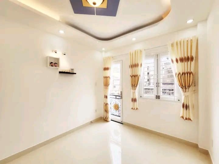 Bán nhà riêng Đ. Nguyễn Chí Thanh, P. 8, Q. 10, Tp. Hồ Chí Minh