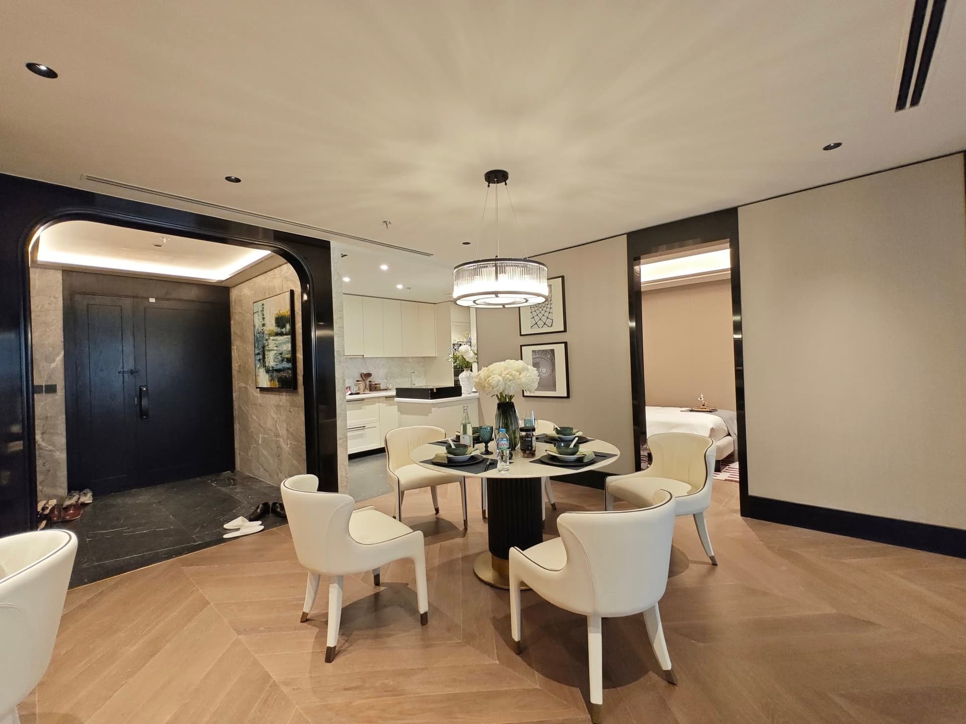 Bán căn hộ chung cư The Grand Hanoi, P. Hàng Bài, P. Hàng Bài, Q. Hoàn Kiếm, Tp. Hà Nội - Ảnh 2