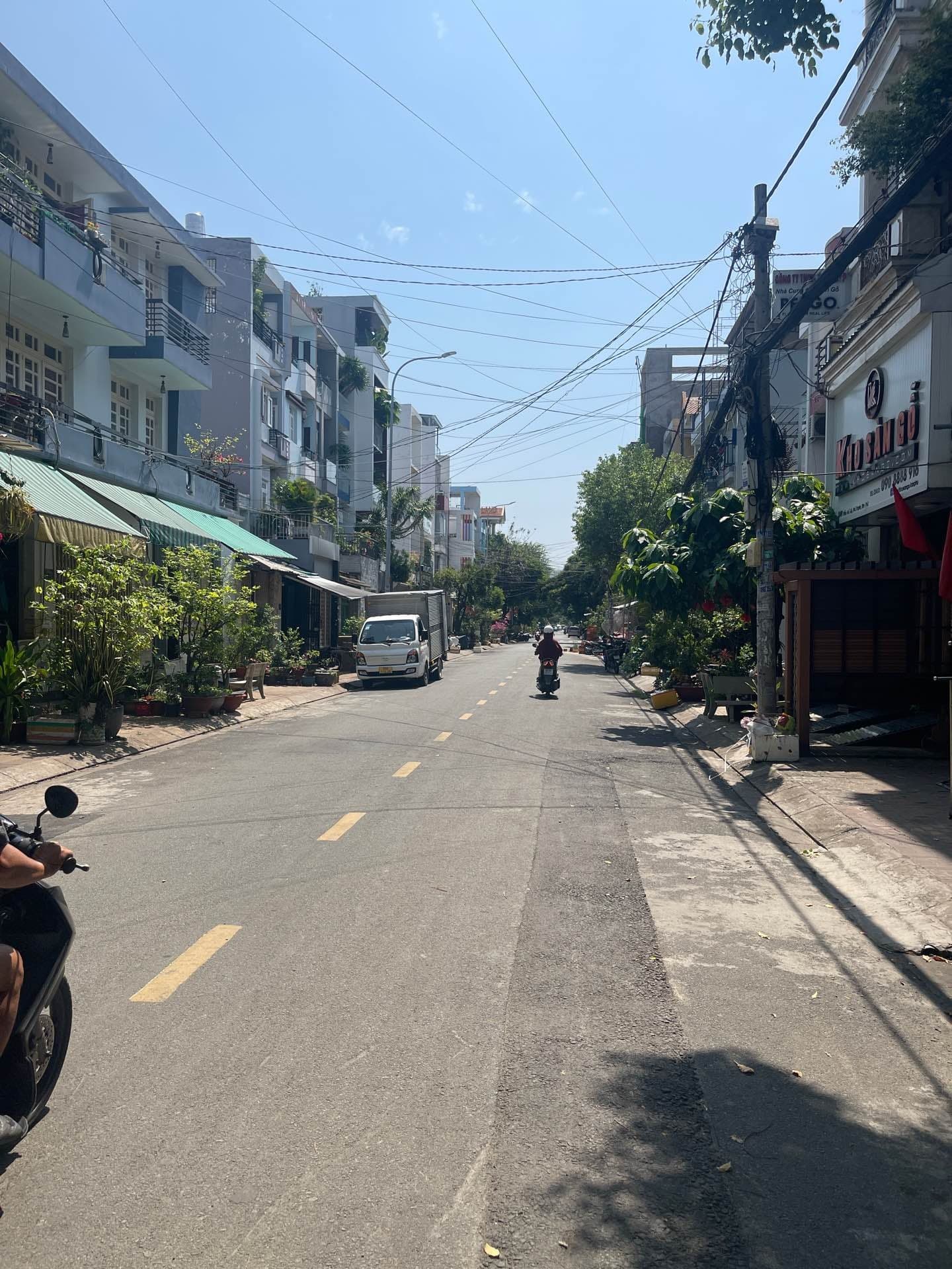 Bán nhà mặt phố Đ. Trần Thủ Độ, P. Phú Thạnh, Q. Tân Phú, Tp. Hồ Chí Minh