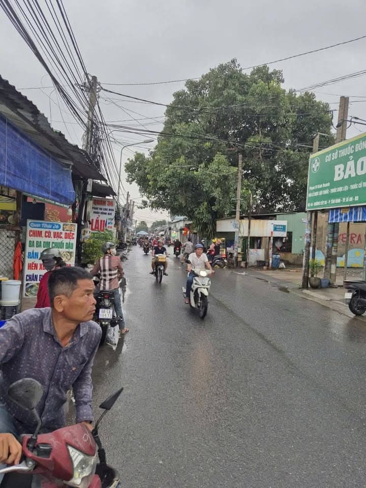 Bán nhà mặt phố P. Tân Đông Hiệp, Tp. Dĩ An, T. Bình Dương - Ảnh 3
