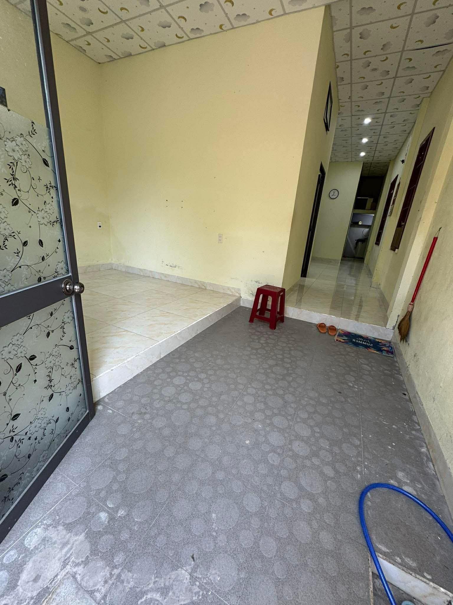 Cho thuê nhà riêng Đ. Hòn Rớ, Tp. Nha Trang, T. Khánh Hòa - Ảnh 2