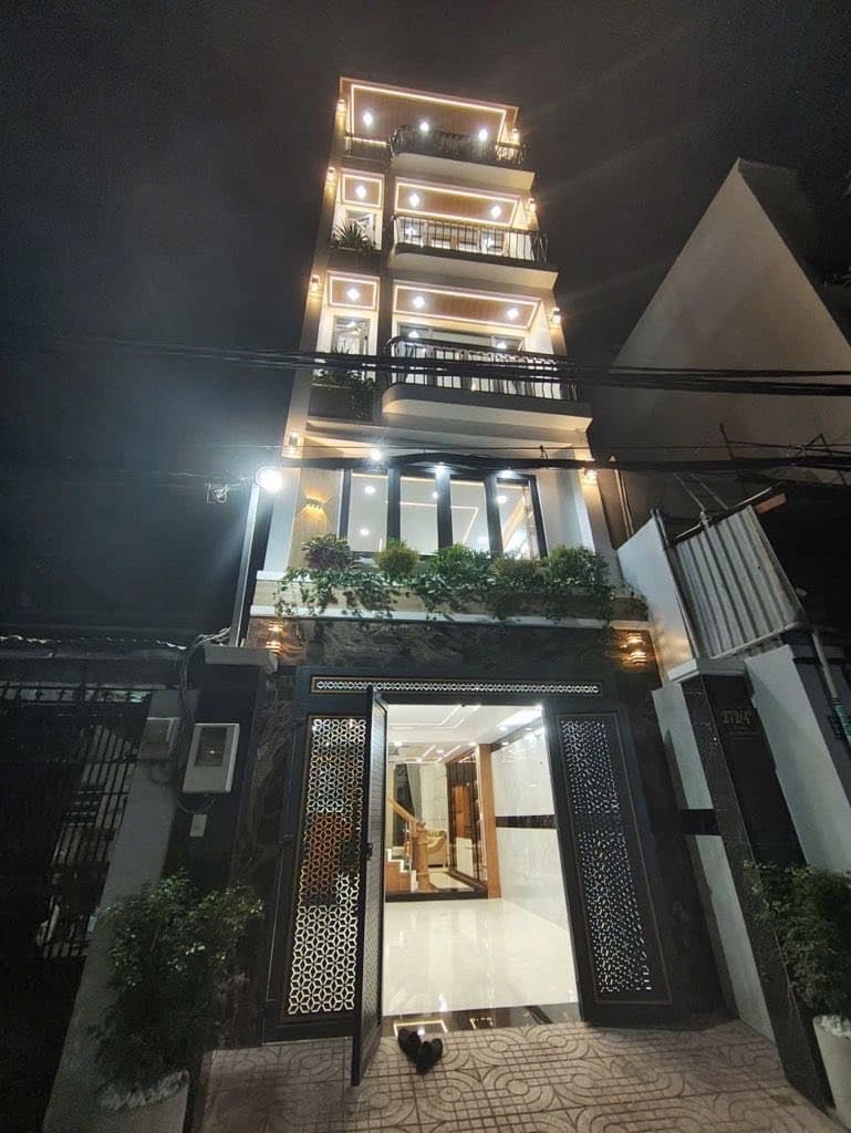 Bán nhà riêng Đ. Cách Mạng Tháng Tám, Q. 1, Tp. Hồ Chí Minh - Ảnh 2