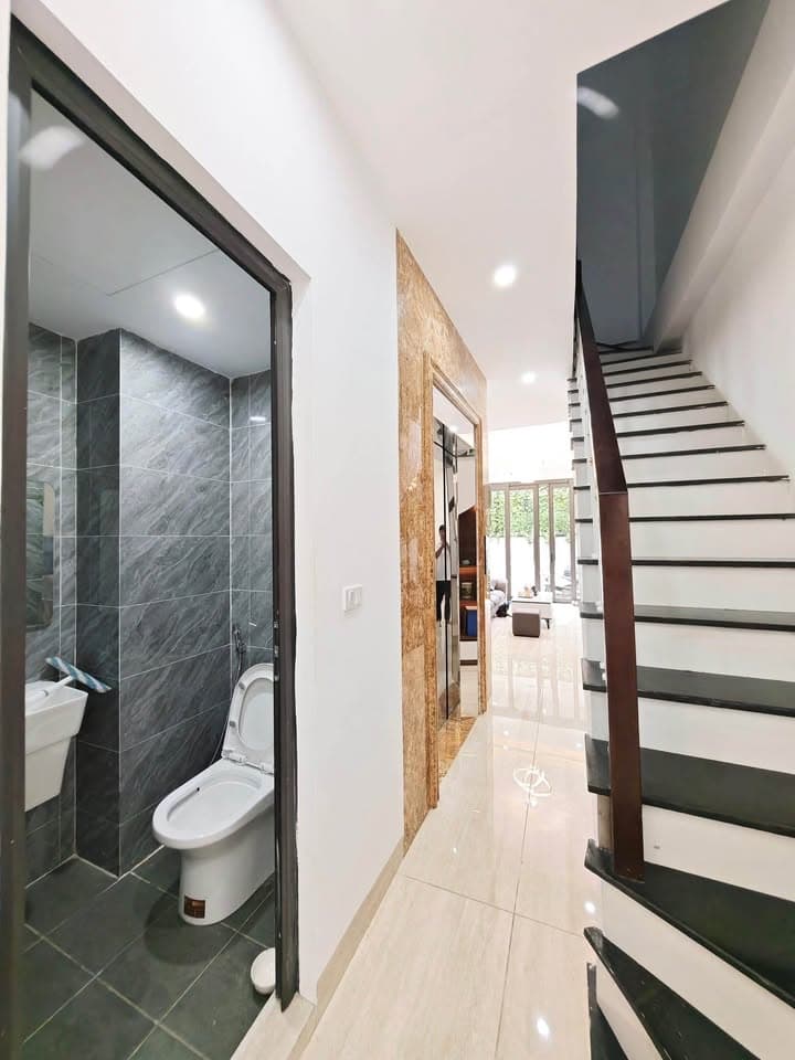 Bán nhà riêng Đ. Hồ Tây, Q. Tây Hồ, Tp. Hà Nội - Ảnh 2