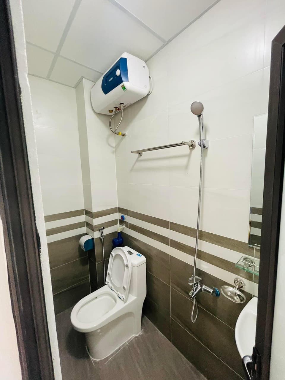 Cho thuê CHO THUÊ PHÒNG TRỌ MỚI ĐẸP NGÃ 3 BA LA THANG MÁY FULL NỘI THẤT CHỈ 3-4 TRIỆU - Ảnh 2